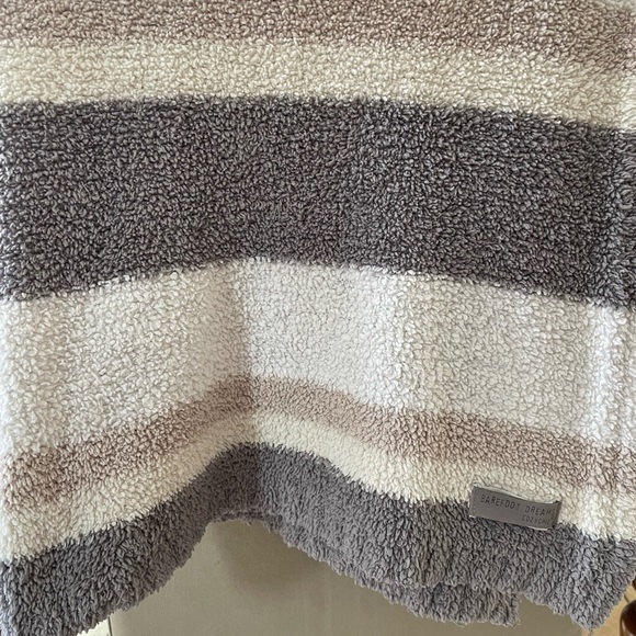 Barefoot Dreams Infant Blanket - Picture 3 of 4